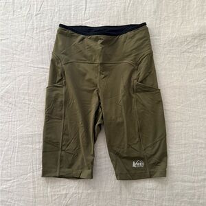 REI Swiftland 9" Running Shorts • Size M